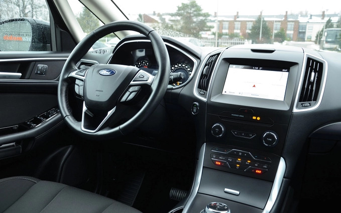 Ford S-Max cena 94889 przebieg: 133000, rok produkcji 2019 z Janów Lubelski małe 277